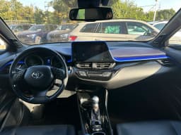 Toyota C-HR — miniatura 12