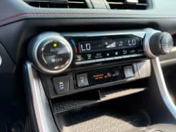 Toyota RAV4 — miniatura 13