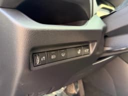 Toyota RAV4 — miniatura 15