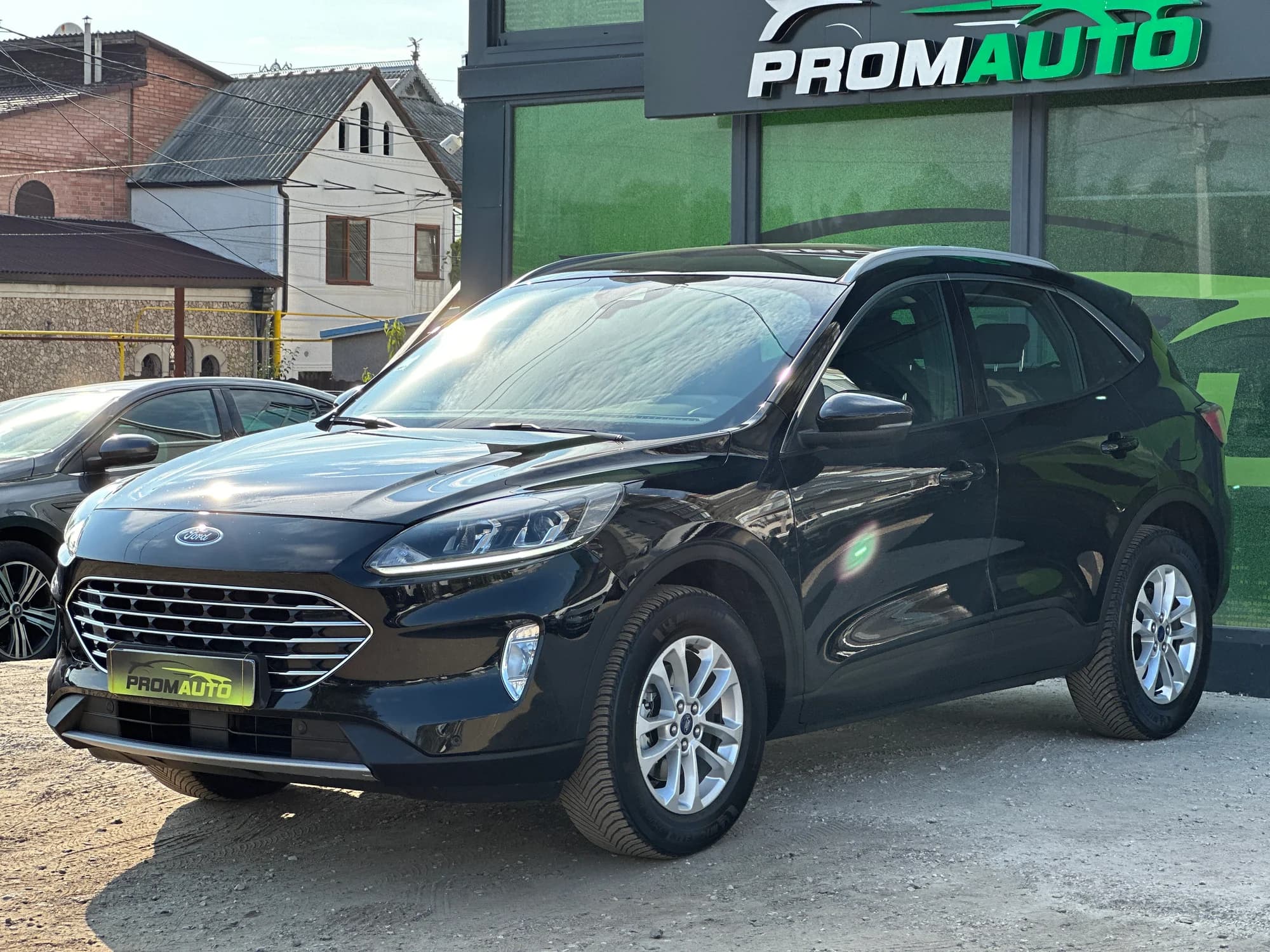 Ford Kuga — fotografie 1