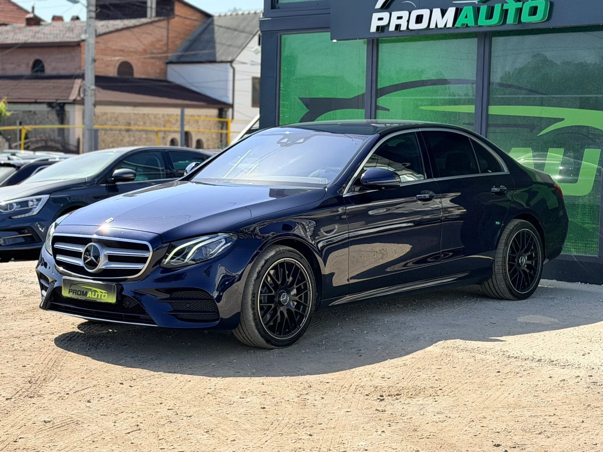 Mercedes-Benz E-Class — fotografie 1