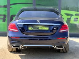 Mercedes-Benz E-Class — miniatura 5