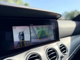 Mercedes-Benz E-Class — miniatura 10