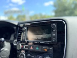 Mitsubishi Outlander — miniatura 9