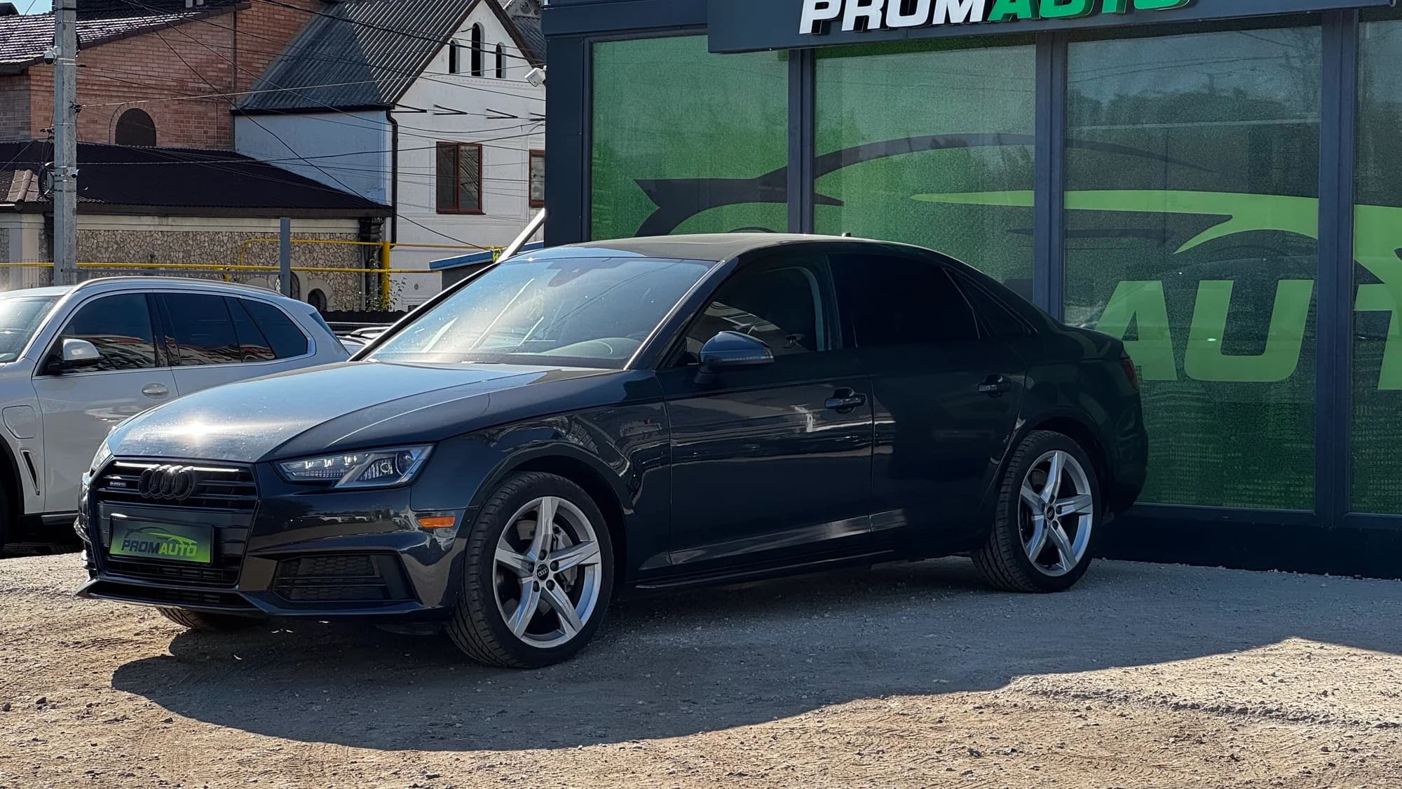 Audi A4 — fotografie 1
