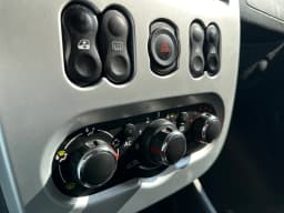 Dacia Logan — miniatura 11