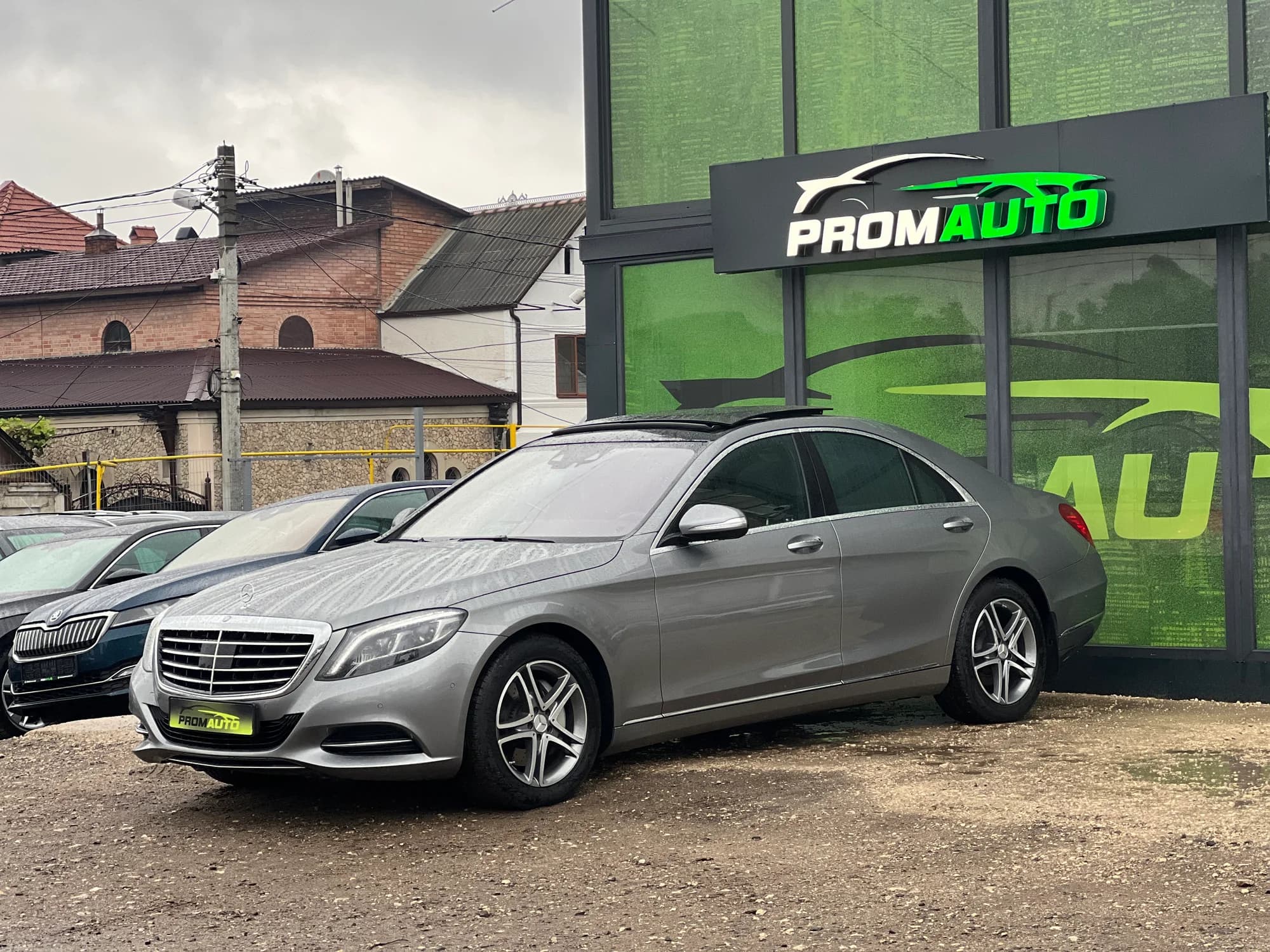 Mercedes-Benz S-Class — fotografie 1