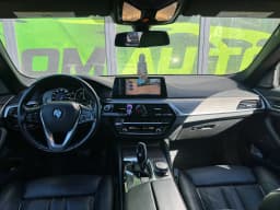 BMW 5 Series — miniatura 9