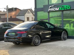 Mercedes-Benz S-Class — miniatura 4