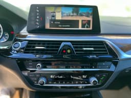 BMW 5 Series — miniatura 10
