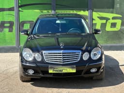 Mercedes-Benz E-Class — miniatura 2