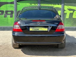 Mercedes-Benz E-Class — miniatura 5
