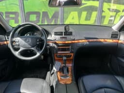 Mercedes-Benz E-Class — miniatura 9