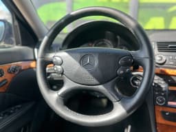 Mercedes-Benz E-Class — miniatura 10