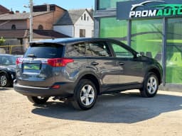 Toyota RAV4 — miniatura 4