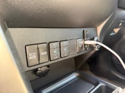 Toyota RAV4 — miniatura 10