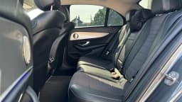 Mercedes-Benz E-Class — miniatura 8