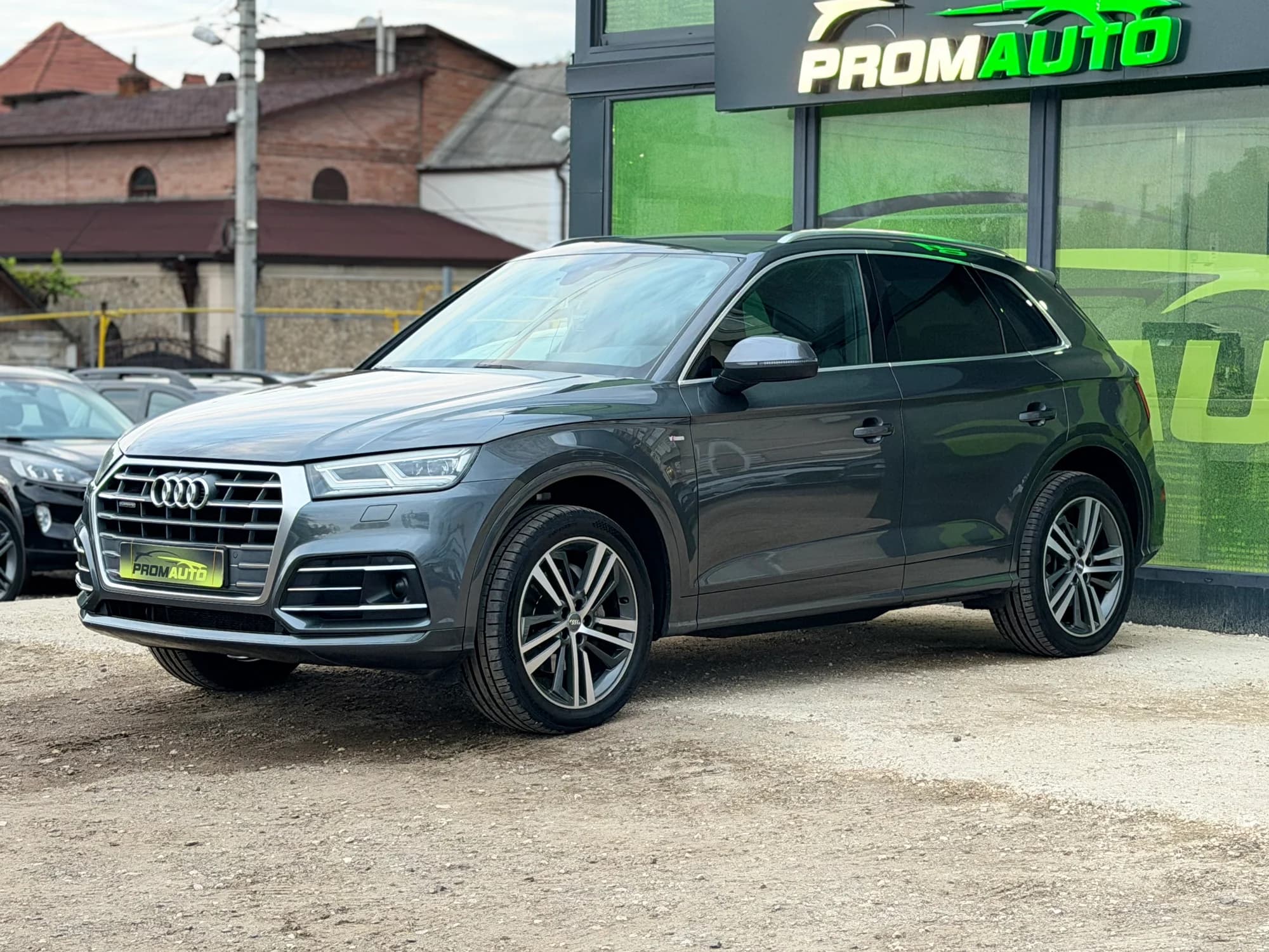 Audi Q5 — fotografie 1