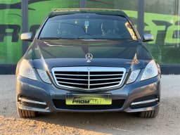 Mercedes-Benz E-Class — miniatura 2