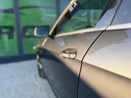Mercedes-Benz E-Class — miniatura 10