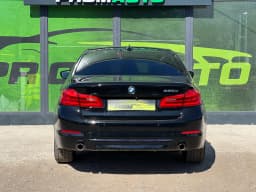 BMW 5 Series — miniatura 5