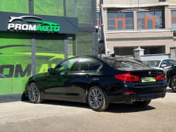 BMW 5 Series — miniatura 6