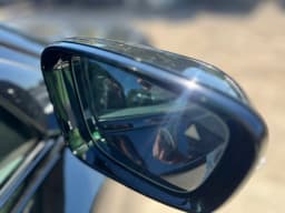 BMW 5 Series — miniatura 12