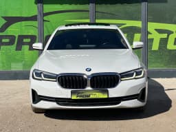 BMW 5 Series — miniatura 2