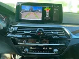 BMW 5 Series — miniatura 10