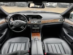 Mercedes-Benz E-Class — miniatura 9