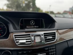 Mercedes-Benz E-Class — miniatura 10