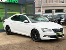 Skoda Superb — miniatura 3