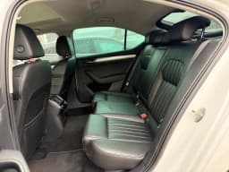 Skoda Superb — miniatura 10