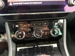 Skoda Superb — miniatura 12