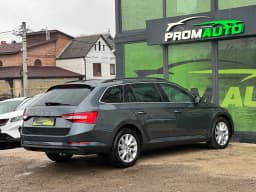 Skoda Superb — miniatura 4