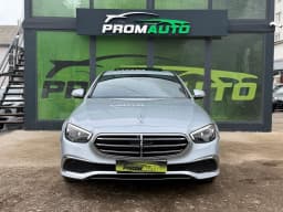 Mercedes-Benz E-Class — miniatura 2