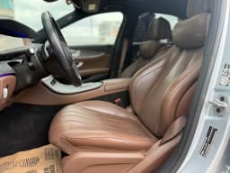 Mercedes-Benz E-Class — miniatura 7