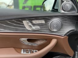 Mercedes-Benz E-Class — miniatura 11