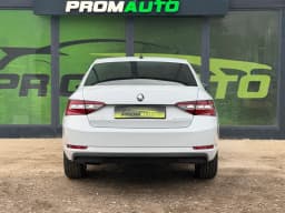 Skoda Superb — miniatura 5
