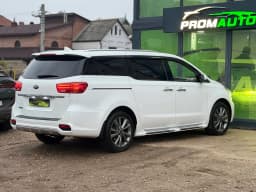 Kia Carnival — miniatura 4