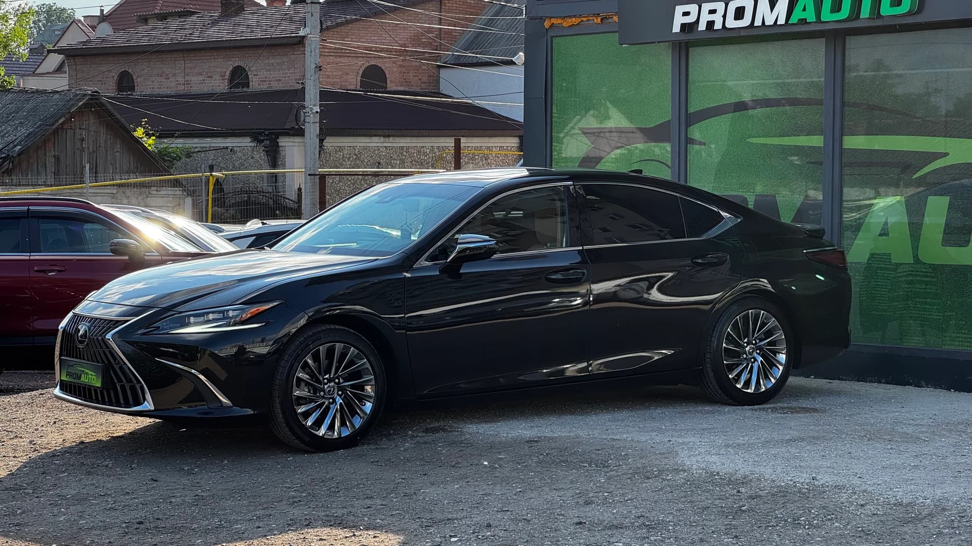 Lexus ES — fotografie 1