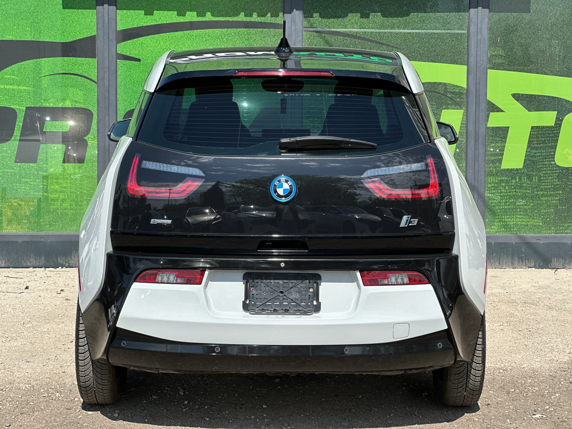 BMW I3