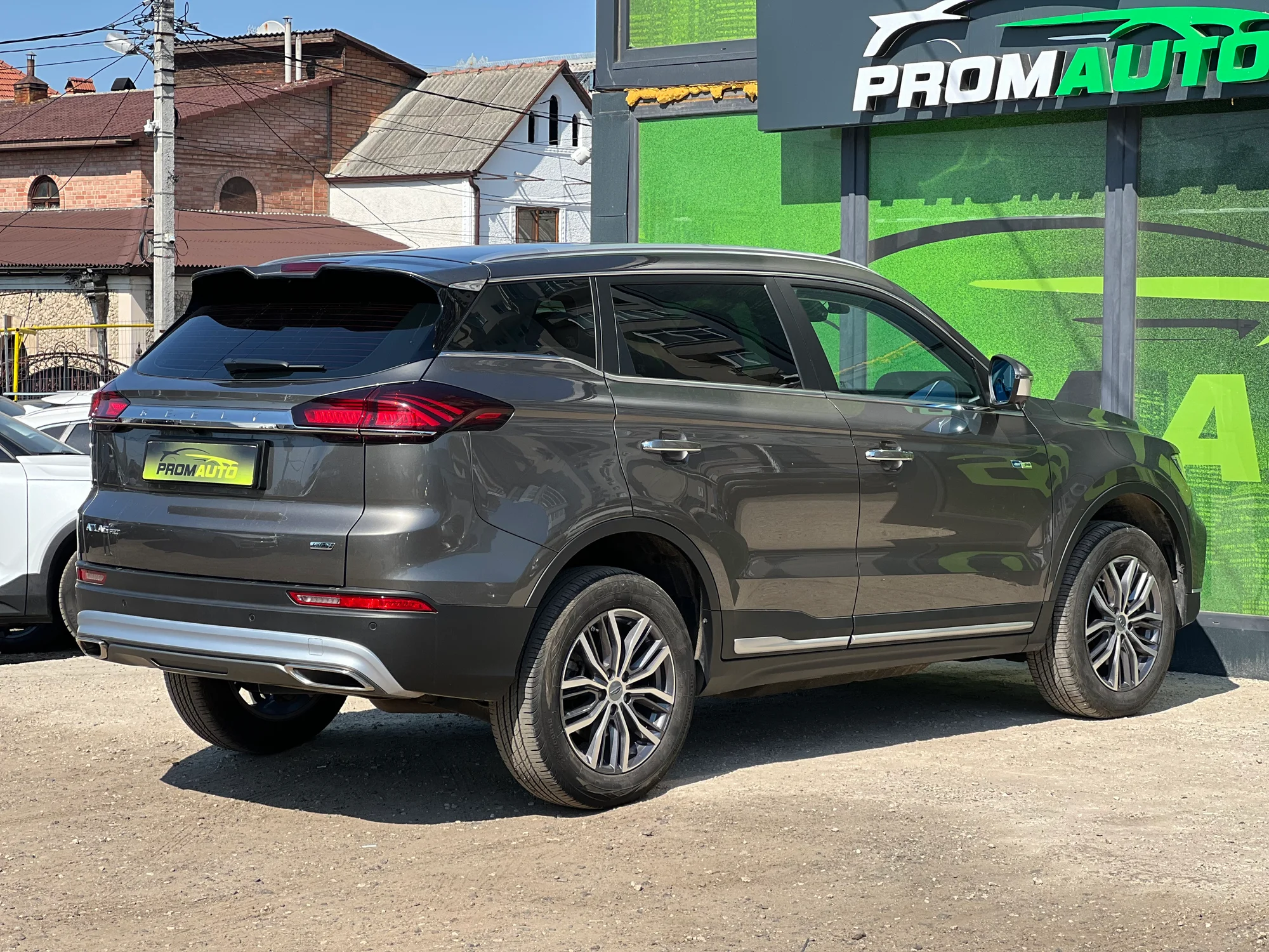 Geely Atlas
