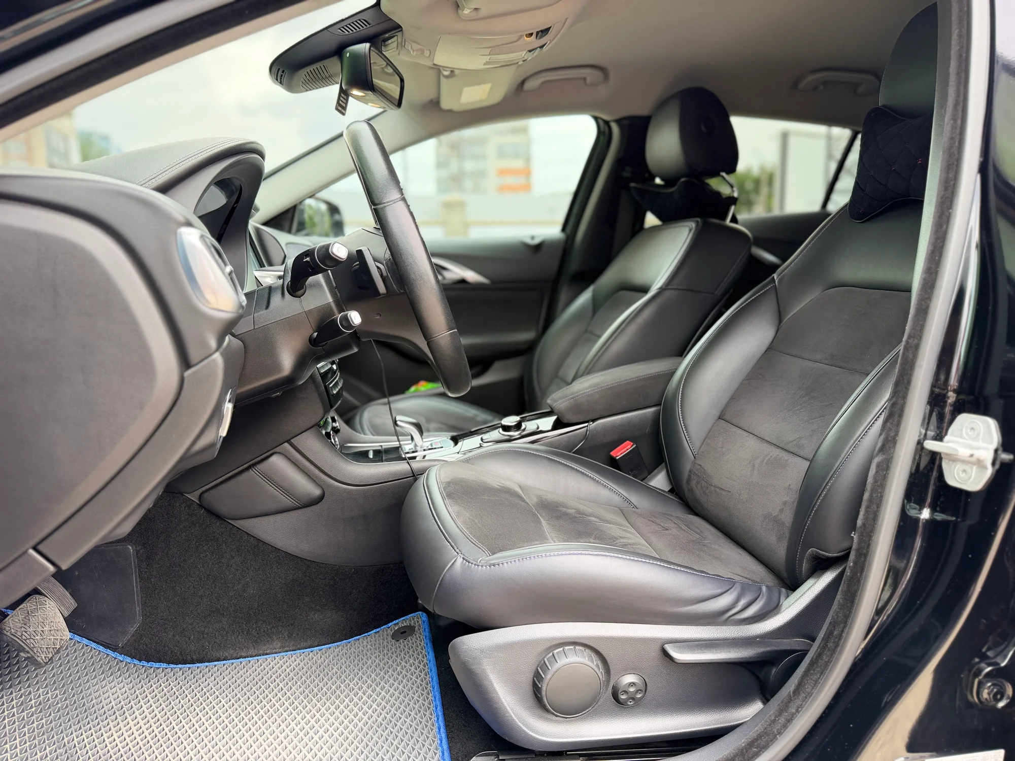 Infiniti QX30