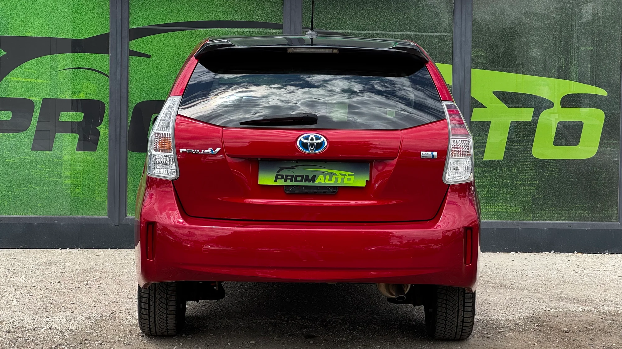 Toyota Prius V