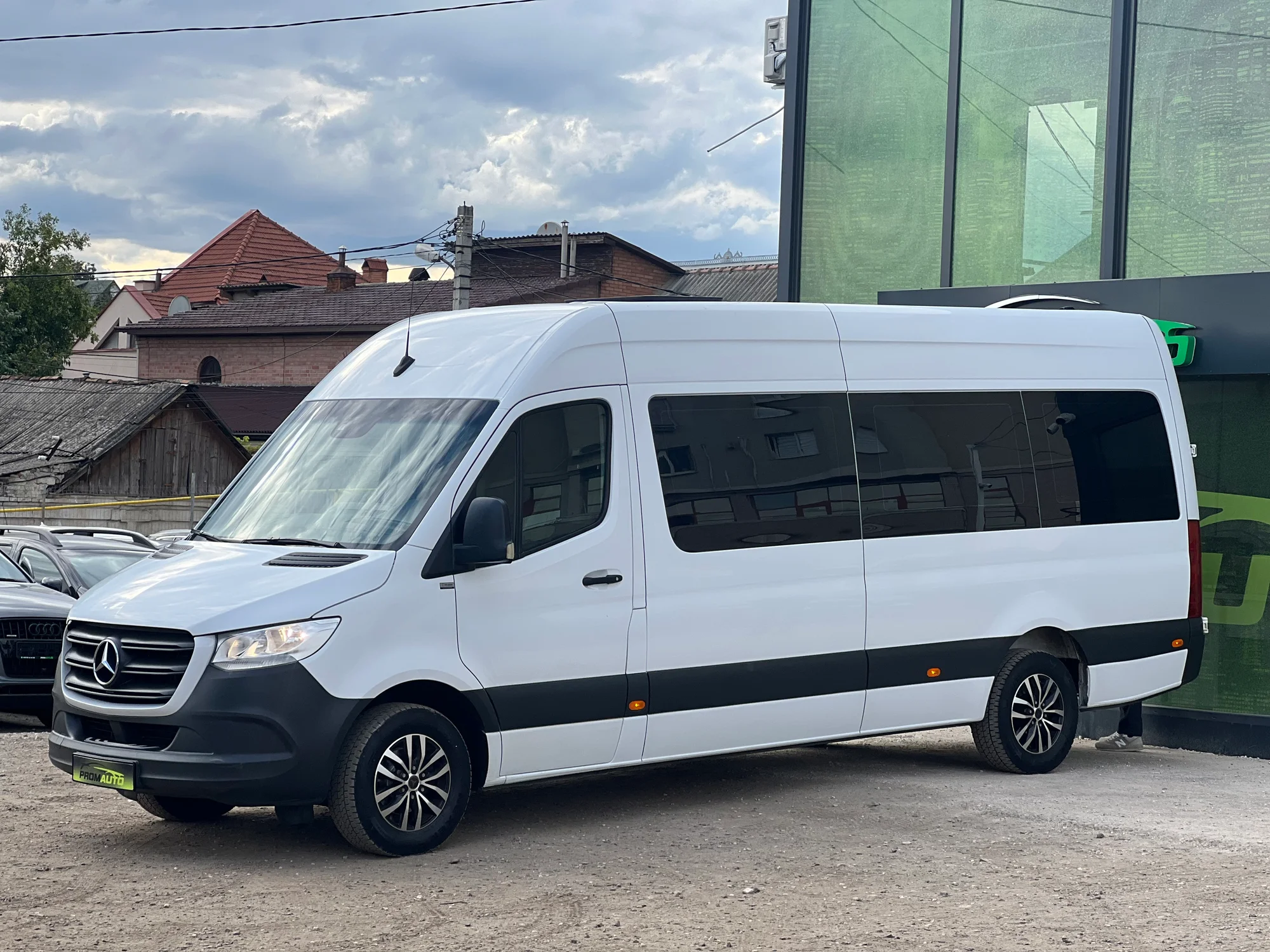 Mercedes-Benz Sprinter Mercedes-Benz Sprinter